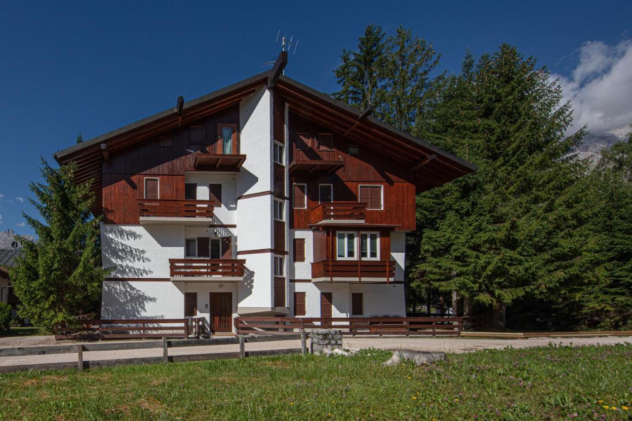 Cortina-House Apartamento Cortina dʼAmpezzo Exterior foto
